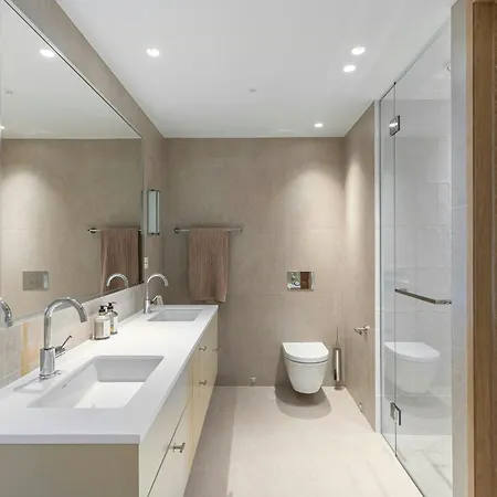 Apartment Architect-designed Flat With Views Over *